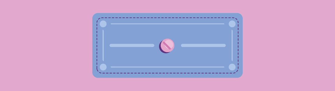 roze achtergrond met blauwe pilstrip en roze pil