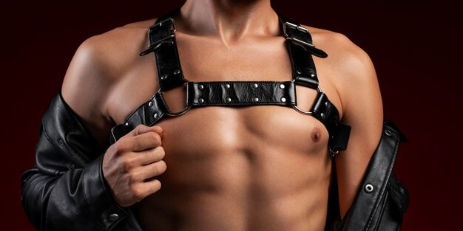 man-in-fetish-harnass