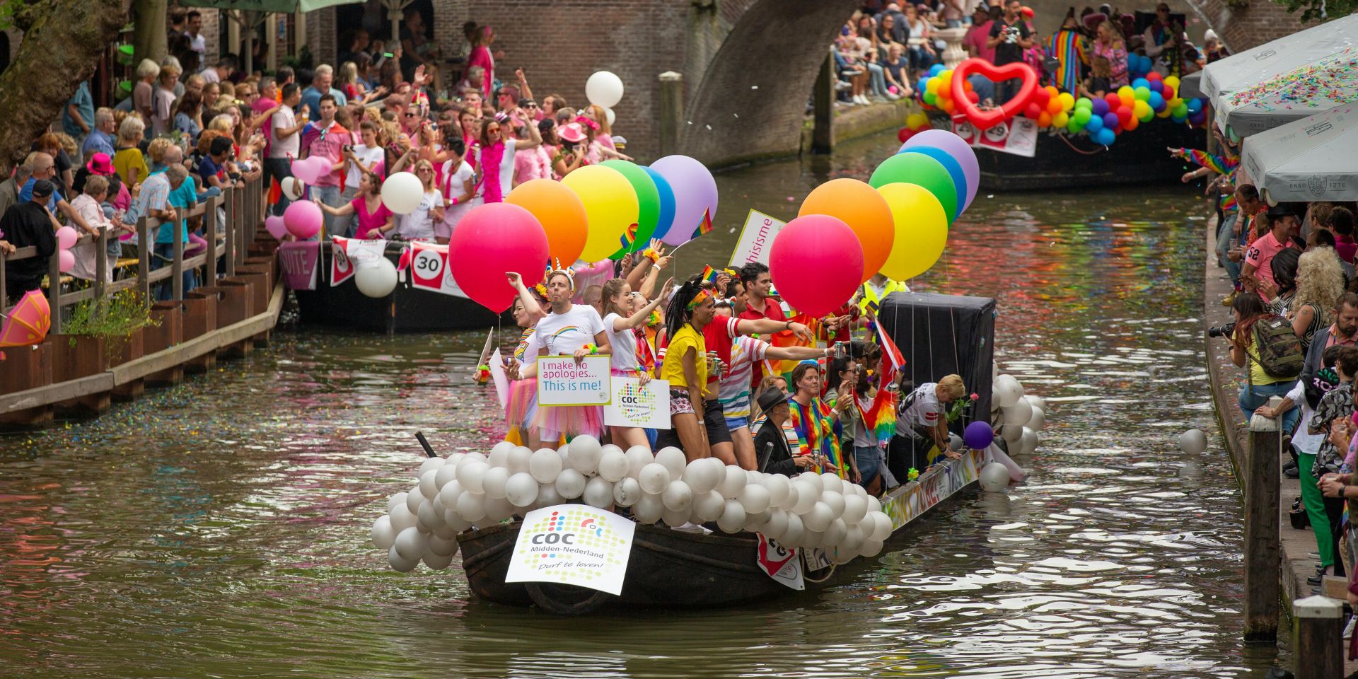 boat-canal-pride-parade